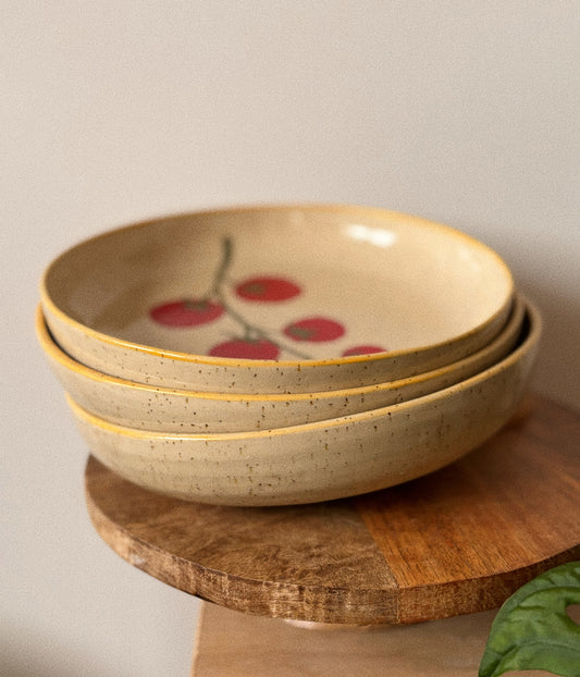 Głęboki talerz pomidor